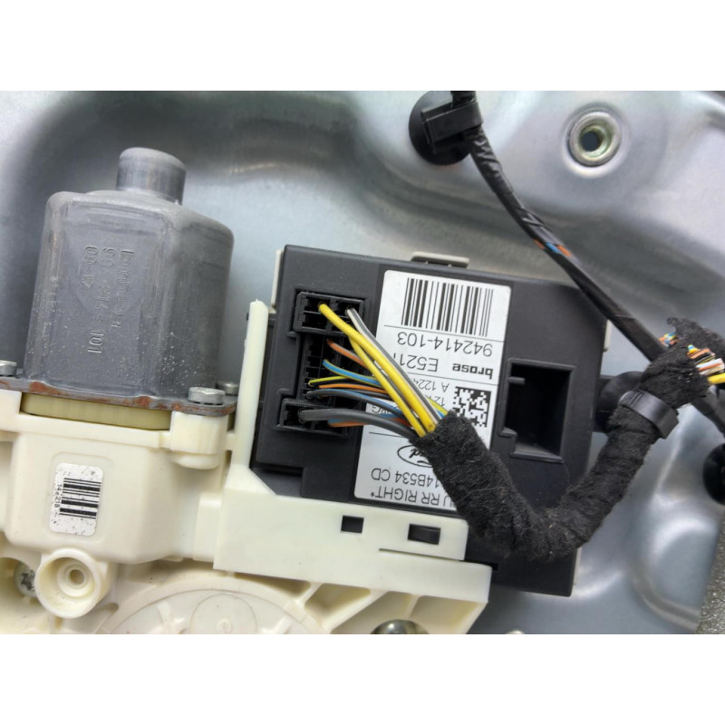 Leve vitre electrique avant gauche FORD FOCUS 2 Photo n°4