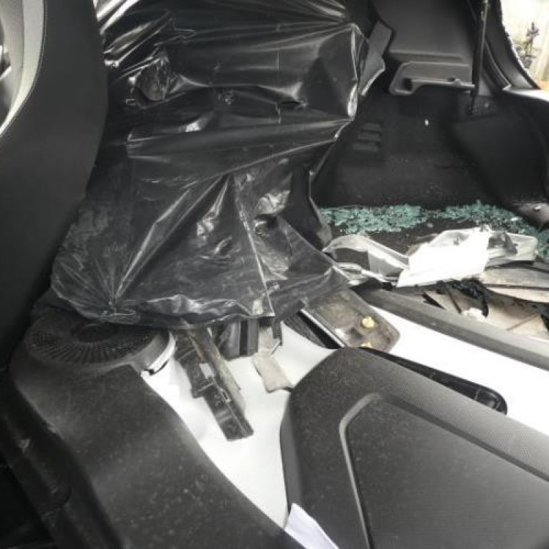 Moteur essuie glace arriere RENAULT TWINGO 3 Photo n°8