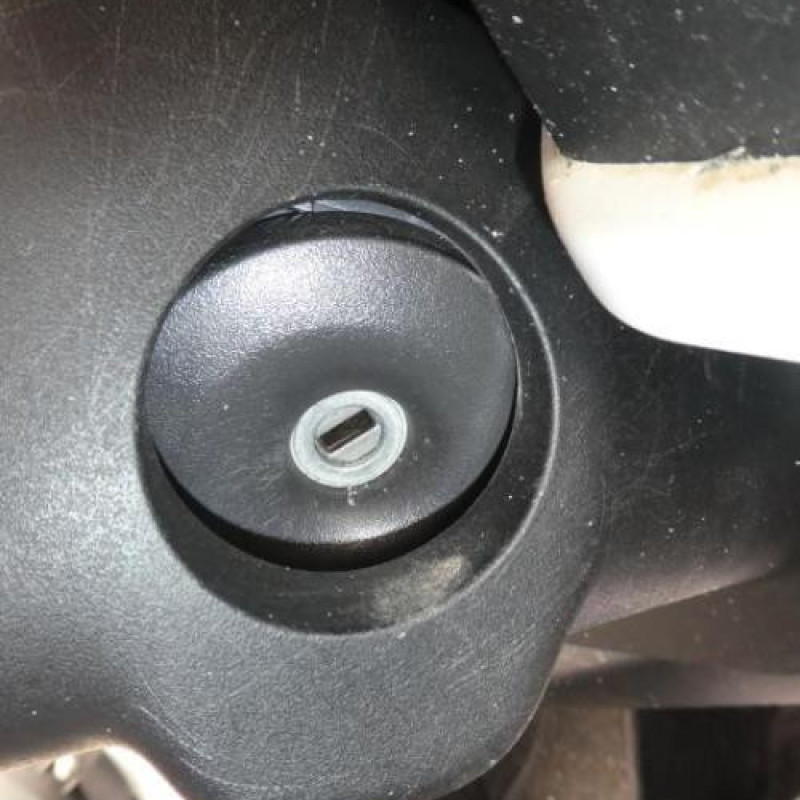 Moteur essuie glace arriere RENAULT TWINGO 3 Photo n°10