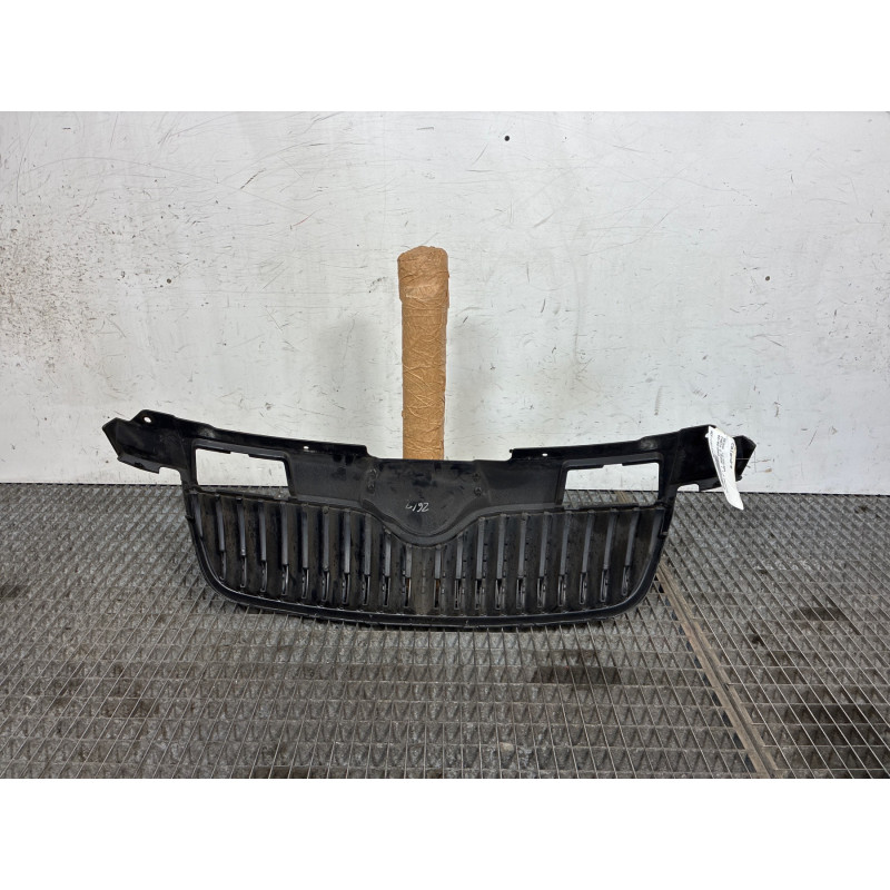 Calandre SKODA FABIA 2 Photo n°3