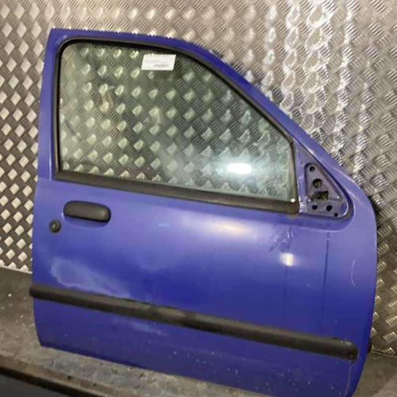 Porte avant droit MAZDA 121 3 Photo n°1