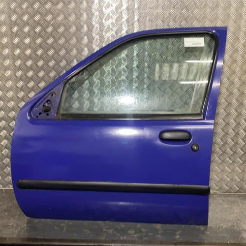 Porte avant gauche MAZDA 121 3 Photo n°1