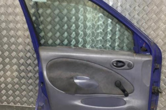 Porte avant gauche MAZDA 121 3