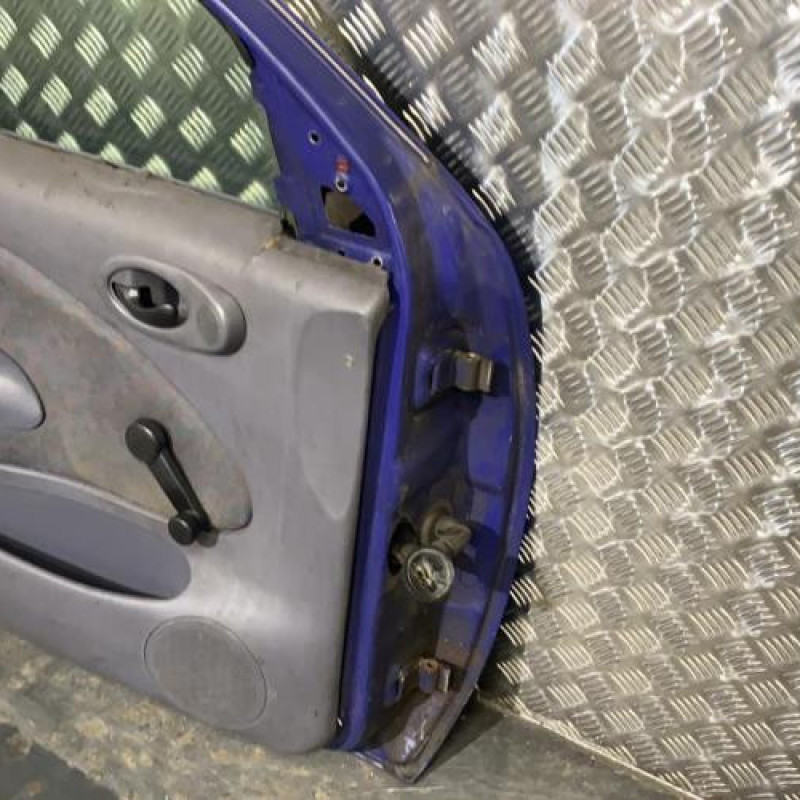 Porte avant gauche MAZDA 121 3 Photo n°5