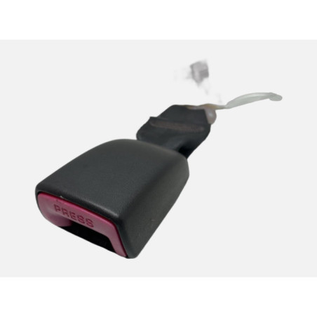 Attache ceinture arriere droit PEUGEOT 107 Photo n°1