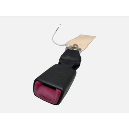 Attache ceinture arriere droit PEUGEOT 107