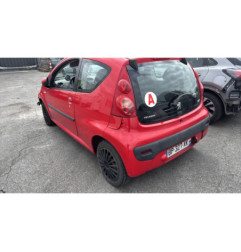 Attache ceinture arriere droit PEUGEOT 107