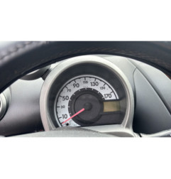 Attache ceinture arriere droit PEUGEOT 107
