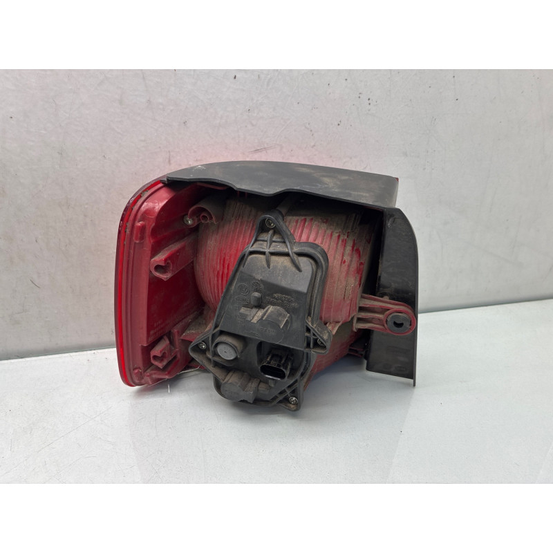 Feu arriere principal droit (feux) VOLKSWAGEN TOURAN 2 Photo n°1