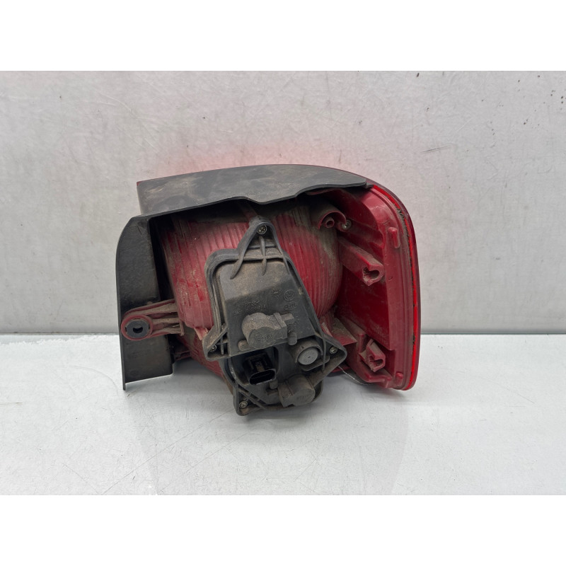 Feu arriere principal gauche (feux) VOLKSWAGEN TOURAN 2 Photo n°4