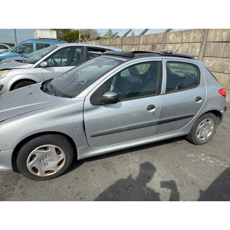 Feu arriere principal gauche (feux) PEUGEOT 206 Photo n°12