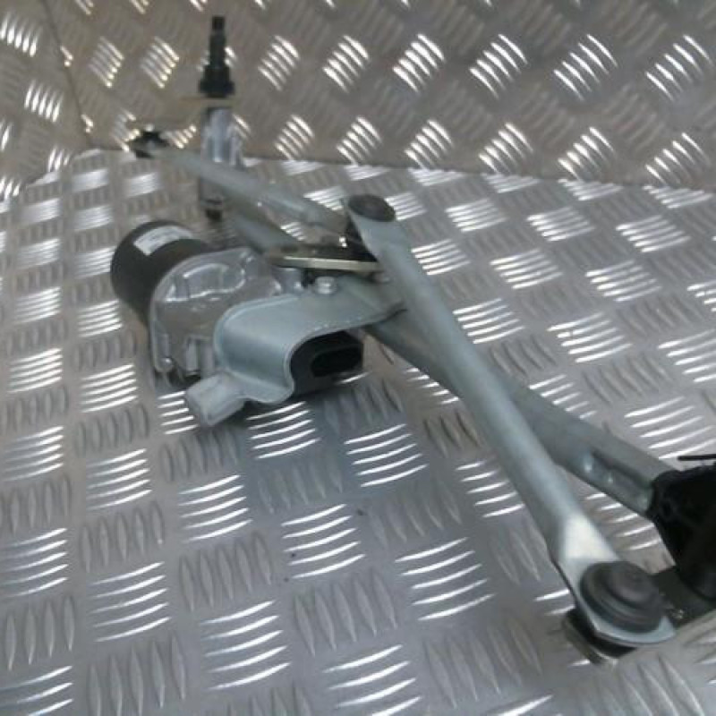 Moteur essuie glace avant BMW SERIE 1 E82 Photo n°2
