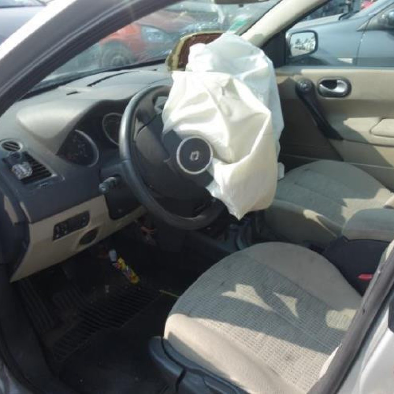 Moteur essuie glace arriere RENAULT MEGANE 2 Photo n°7