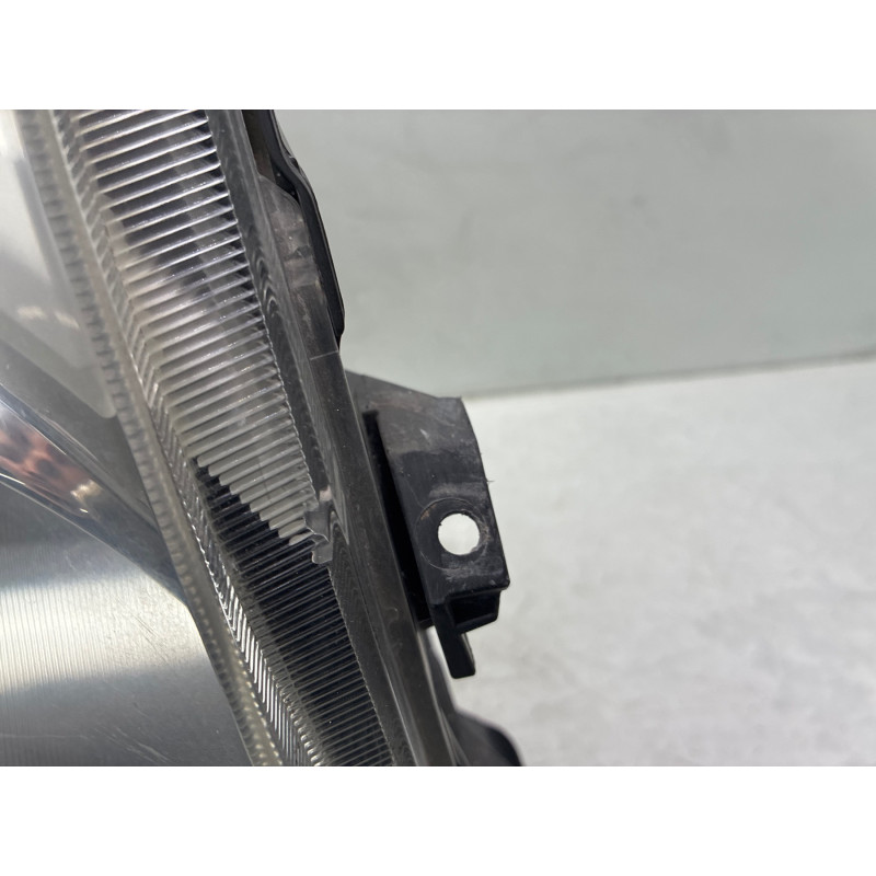 Optique avant principal droit (feux)(phare) TOYOTA YARIS 2 Photo n°5