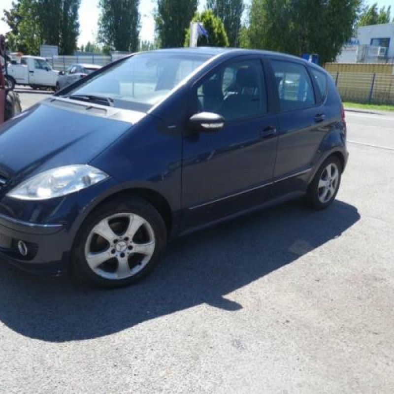 Feu arriere principal droit (feux) MERCEDES CLASSE A 169 Photo n°3