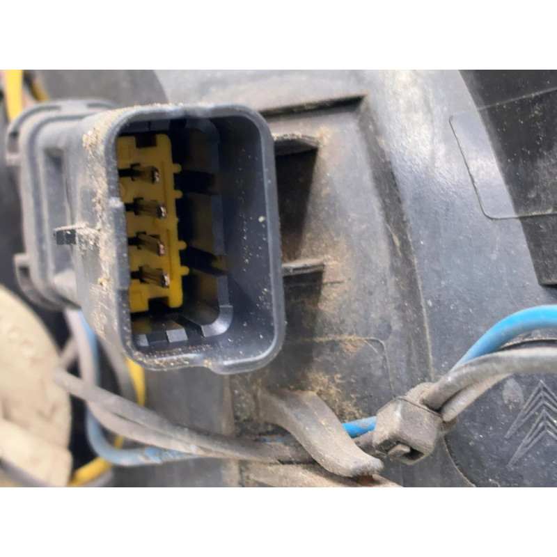 Anti brouillard arriere gauche CITROEN C4 PICASSO 2 Photo n°5