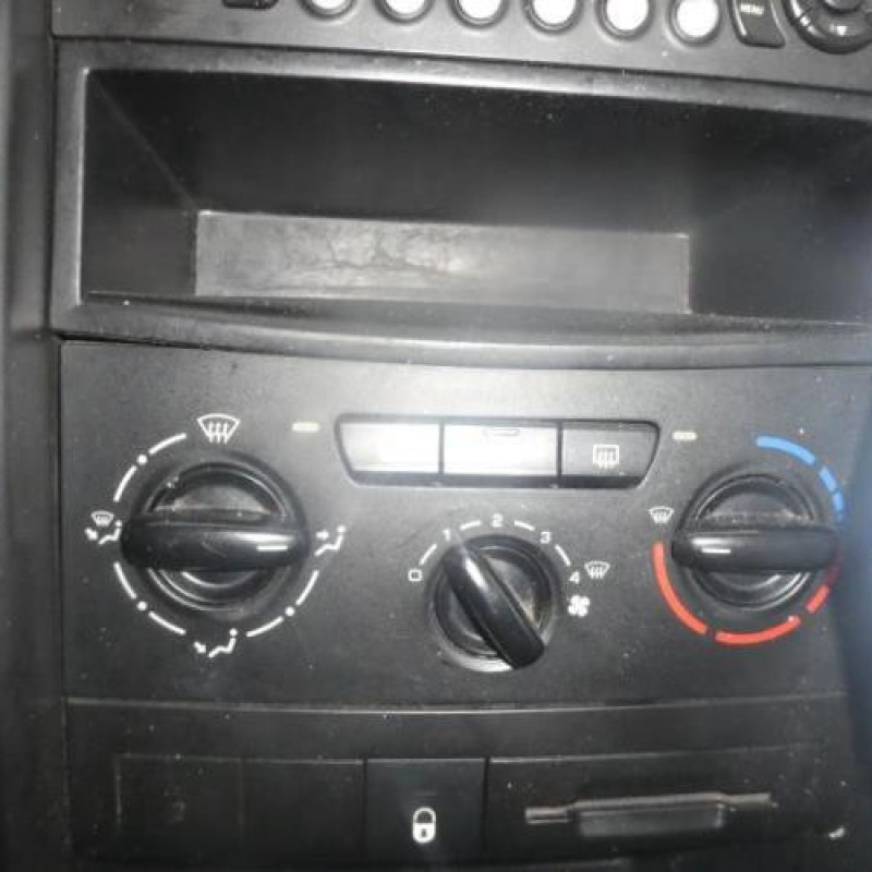 Moteur essuie glace arriere PEUGEOT 207 Photo n°9