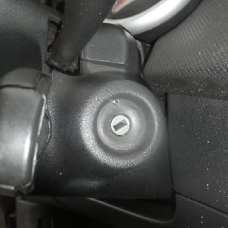 Moteur essuie glace arriere PEUGEOT 207 Photo n°11