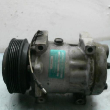 Compresseur clim RENAULT LAGUNA 1 Photo n°1