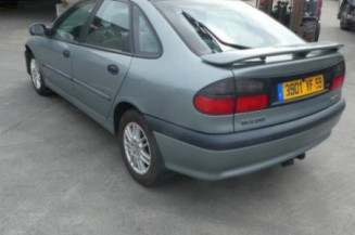 Compresseur clim RENAULT LAGUNA 1