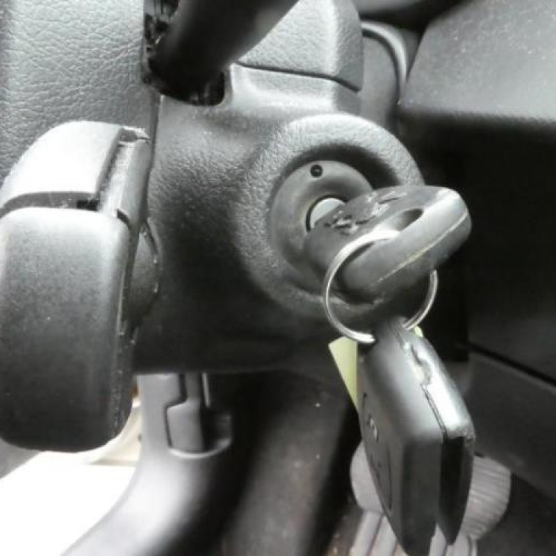 Moteur essuie glace arriere PEUGEOT 207 Photo n°11