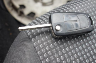 Malle/Hayon arriere OPEL CORSA D