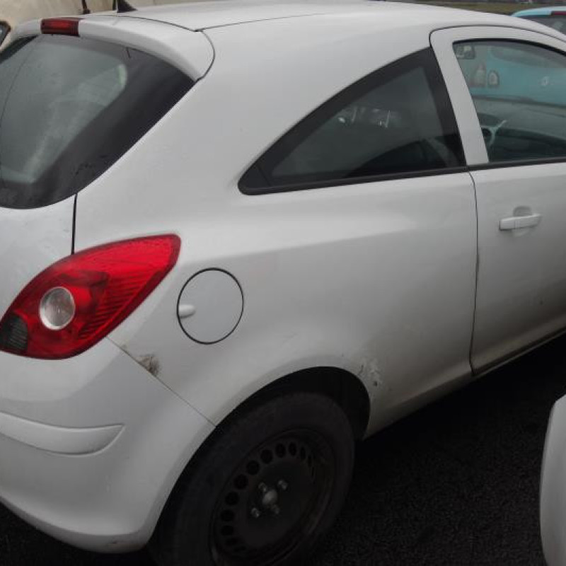 Leve vitre electrique avant gauche OPEL CORSA D Photo n°5