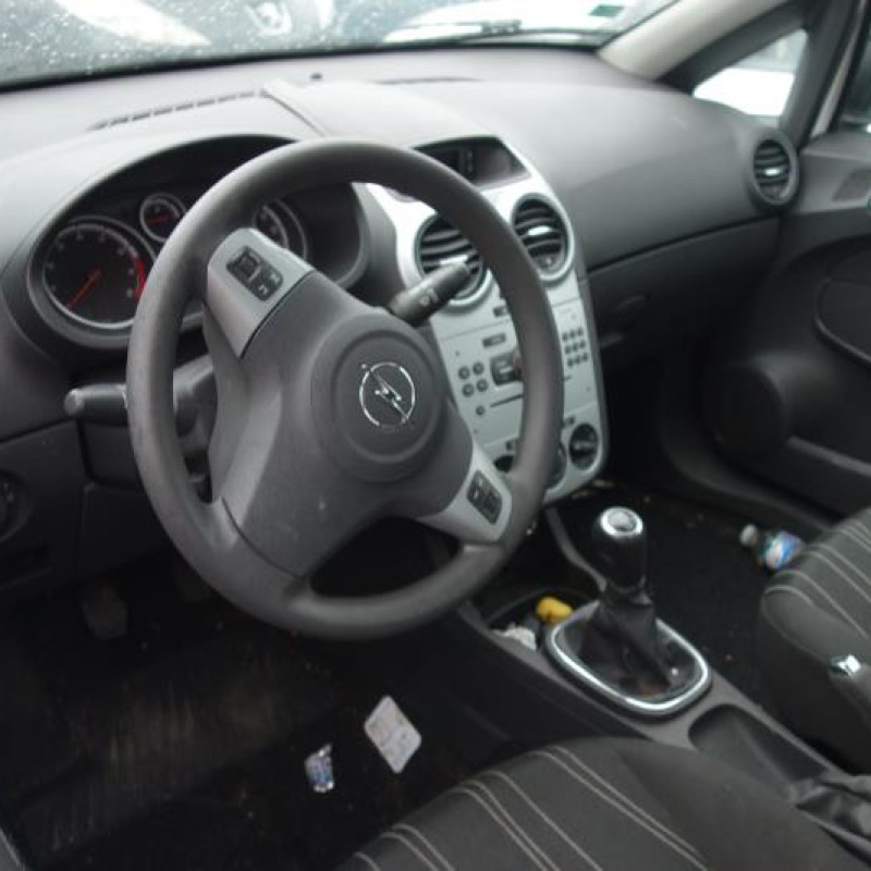 Leve vitre electrique avant gauche OPEL CORSA D Photo n°7