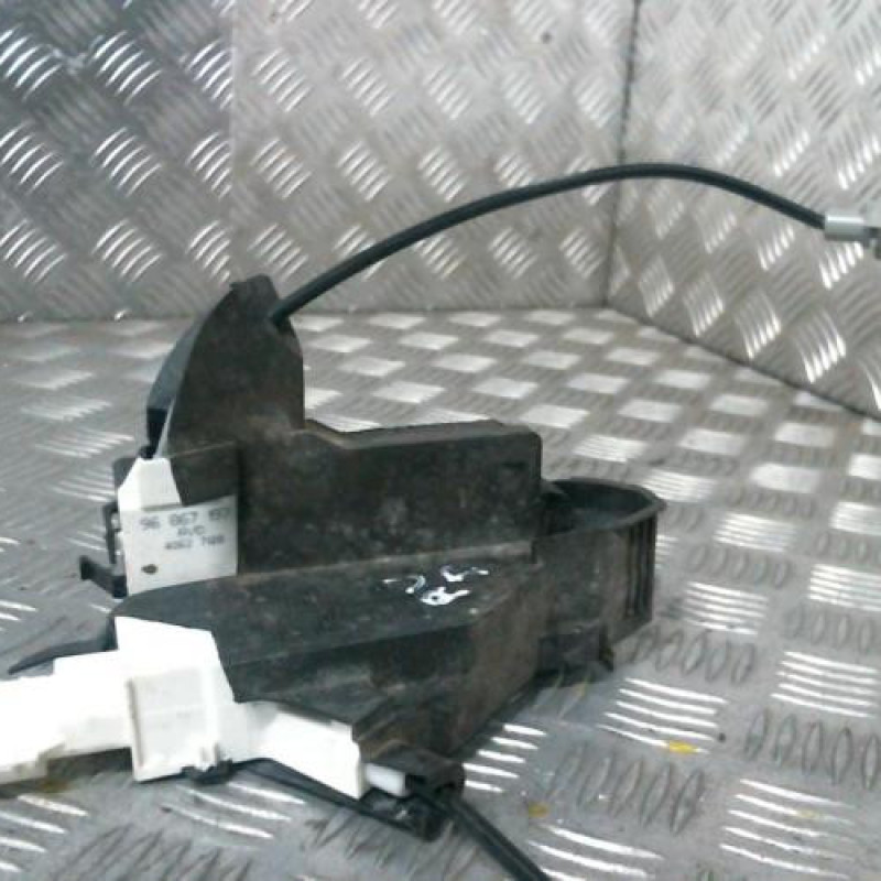 Serrure avant droit CITROEN C4 1 Photo n°3