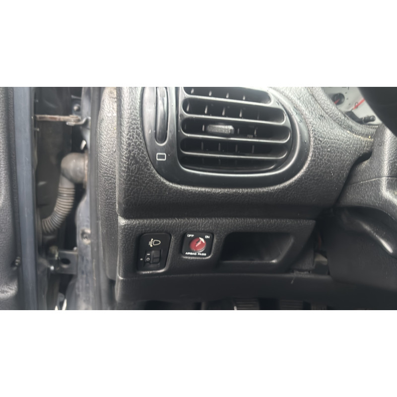 Bloc ABS (freins anti-blocage) PEUGEOT 206 Photo n°17