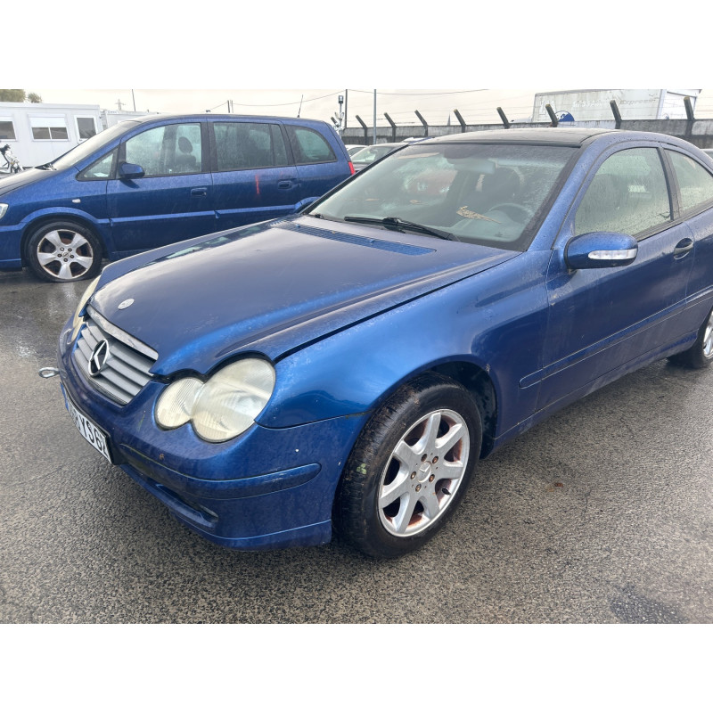 MERCEDES CLASSE C 203 COUPE SPORT PHASE 1 220 2.2 CDI - 16V TURBO Photo n°5