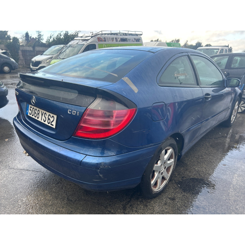 MERCEDES CLASSE C 203 COUPE SPORT PHASE 1 220 2.2 CDI - 16V TURBO Photo n°9