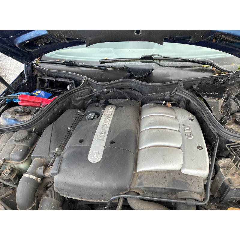 MERCEDES CLASSE C 203 COUPE SPORT PHASE 1 220 2.2 CDI - 16V TURBO Photo n°19