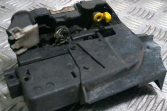 Serrure avant droit RENAULT LAGUNA 1