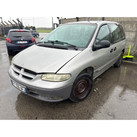 CHRYSLER VOYAGER 3 2.4i - 16V Photo n°1
