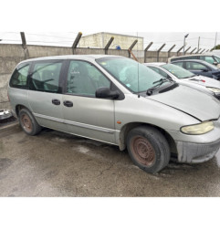 CHRYSLER VOYAGER 3 2.4i - 16V