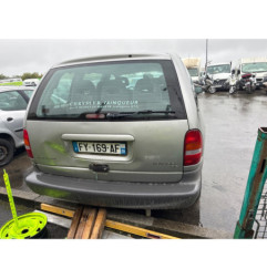 CHRYSLER VOYAGER 3 2.4i - 16V