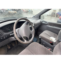 CHRYSLER VOYAGER 3 2.4i - 16V
