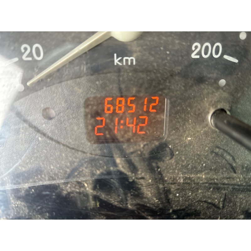 RENAULT CLIO 2 PHASE 1 1.2i - 8V Photo n°2
