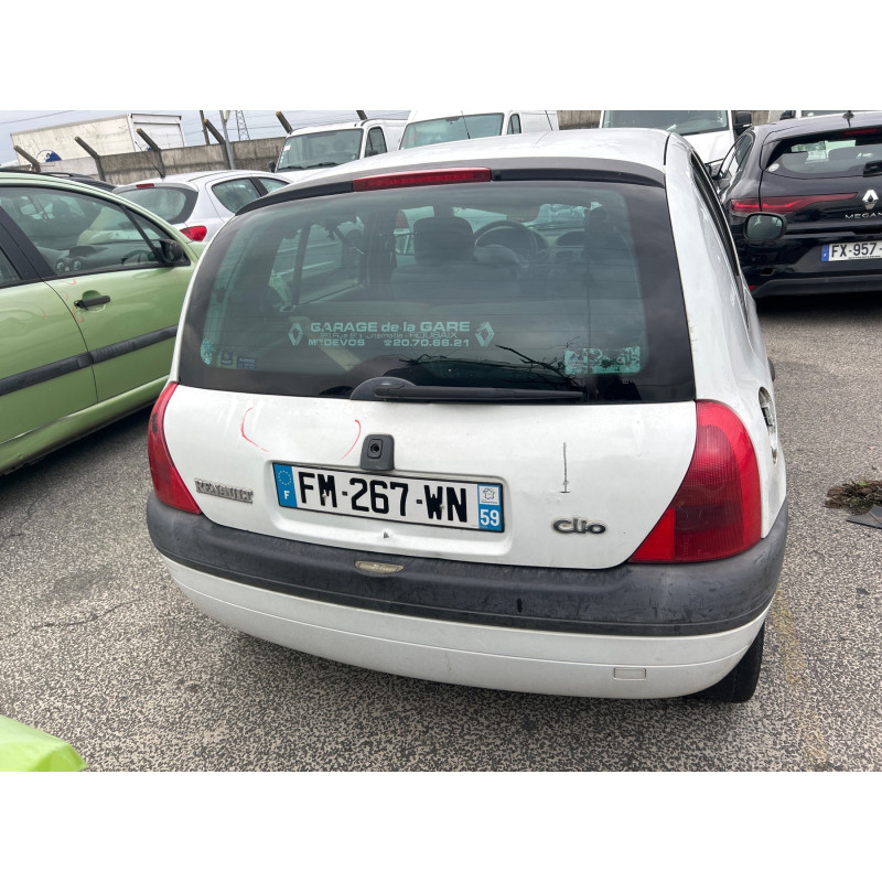 RENAULT CLIO 2 PHASE 1 1.2i - 8V Photo n°18