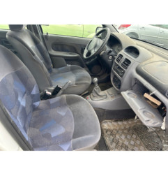 RENAULT CLIO 2 PHASE 1 1.2i - 8V