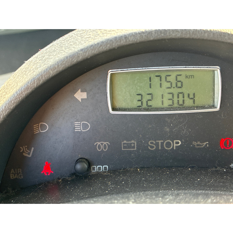 PEUGEOT 807 2.2 HDI - 16V TURBO Photo n°14