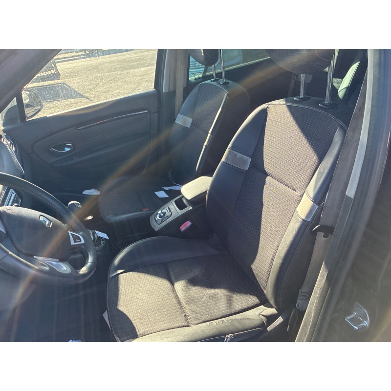RENAULT SCENIC 3 PHASE 1 1.5 DCI - 8V TURBO Photo n°4