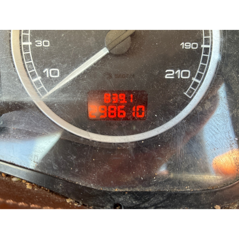 PEUGEOT 307 PHASE 1 BREAK 2.0 HDI - 16V TURBO Photo n°12