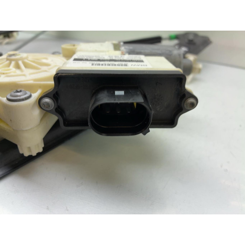 Leve vitre electrique avant droit BMW X3 E83 Photo n°4