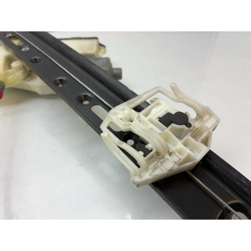 Leve vitre electrique avant droit BMW X3 E83 Photo n°8