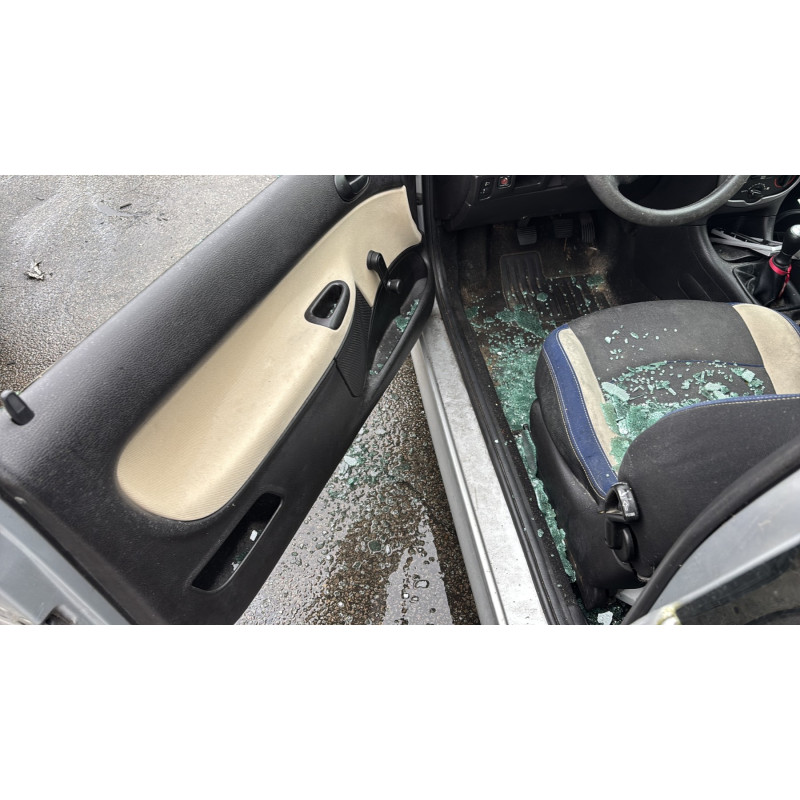 Bloc ABS (freins anti-blocage) PEUGEOT 206 Photo n°12