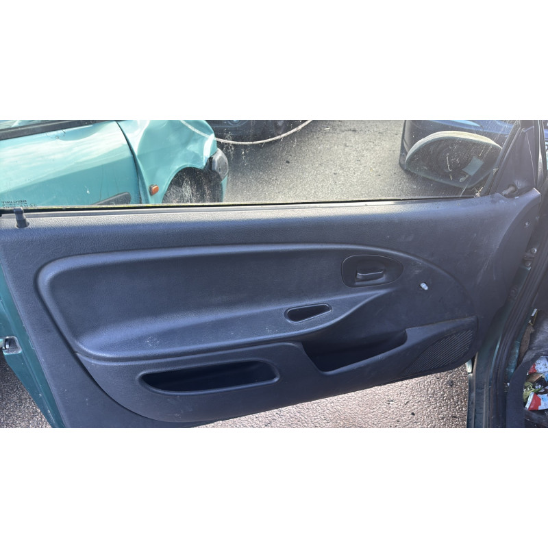 Bouton de warning CITROEN SAXO Photo n°14