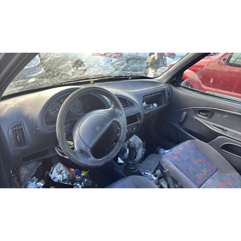 Bouton de warning CITROEN SAXO Photo n°16