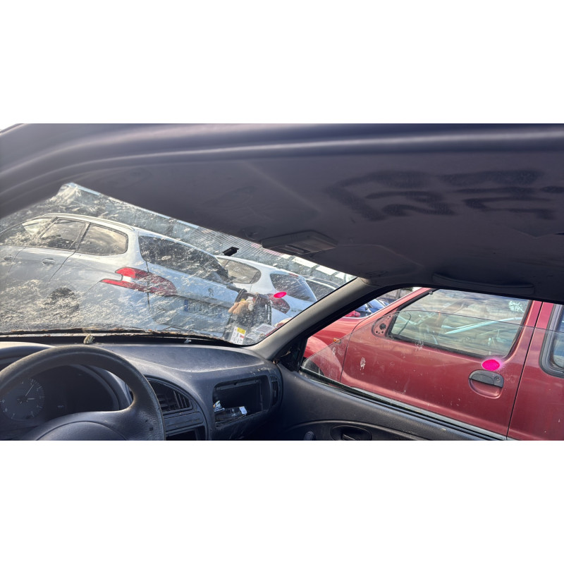 Bouton de warning CITROEN SAXO Photo n°17